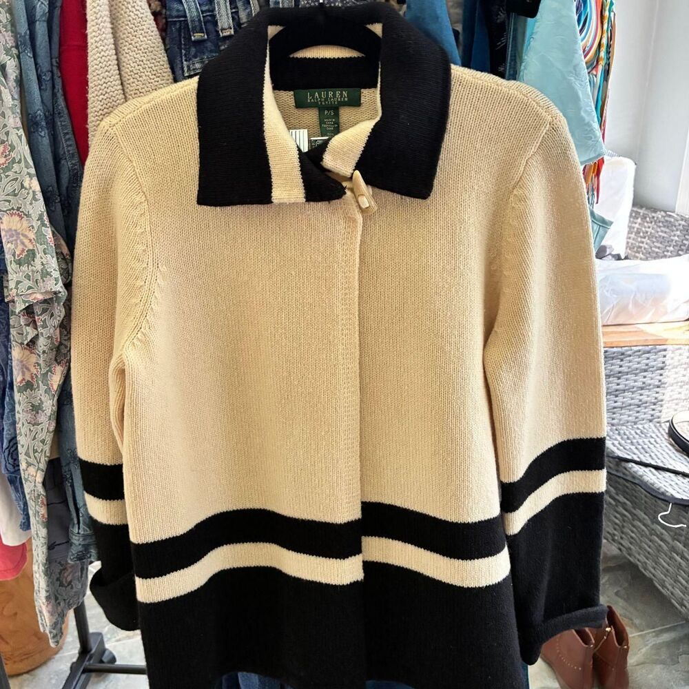 Y2K Lauren Ralph Lauren Petite Cape Style Sweater